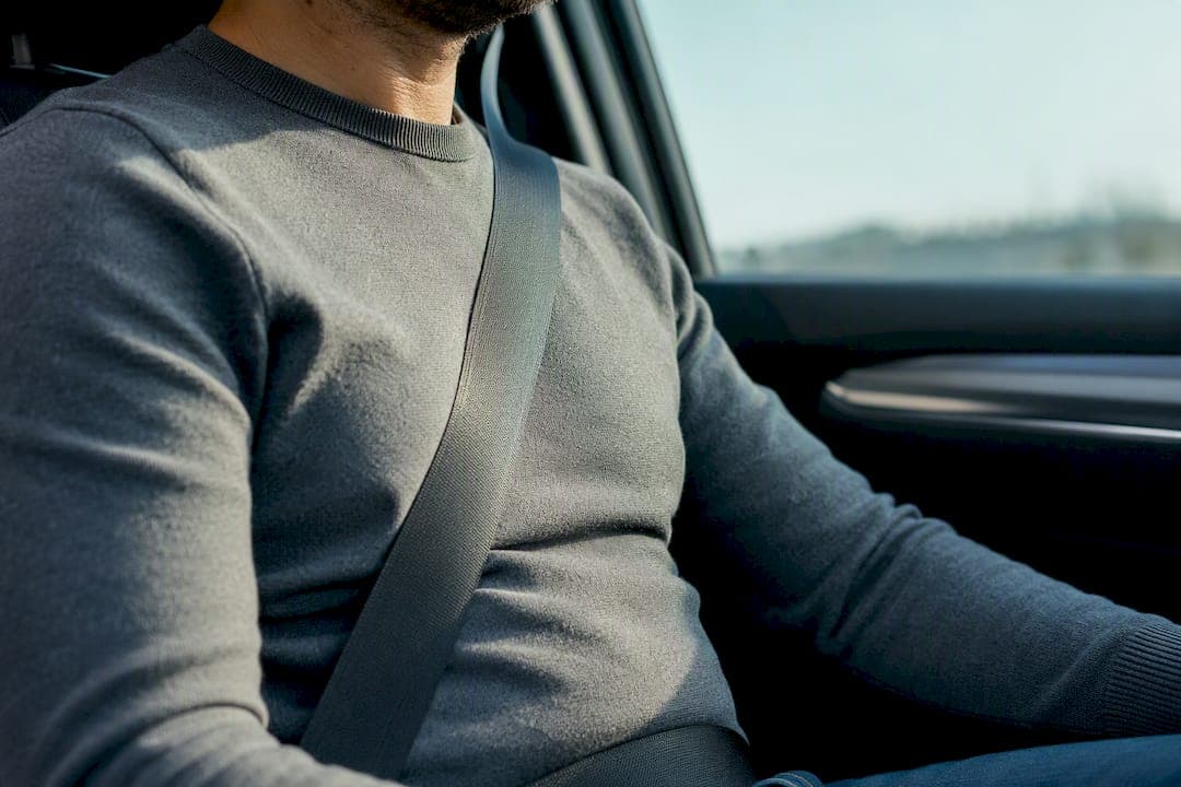 Seat Belt Chest Pain: When to Call 911 and What Heals in 2–6 Weeks